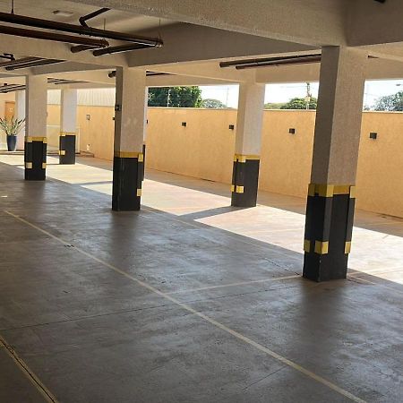 Flat Novo Em Olimpia Com Churrasqueira E Varanda Privativa Exterior photo